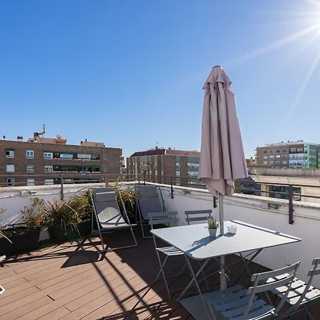 Feelathome Waldorf Suites Apartments-3